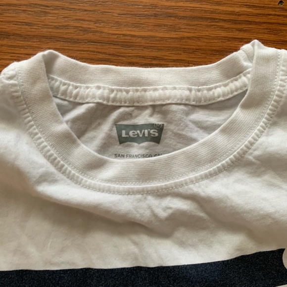Levi’s Logo White Tee, Size Small - Picture 3 of 5